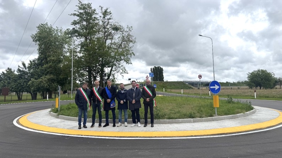 Sp 106, inaugurata nuova rotatoria tra Ghemme e Carpignano Sesia